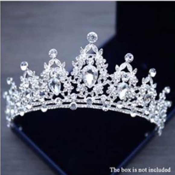 Tiara - Picture 1 of 4
